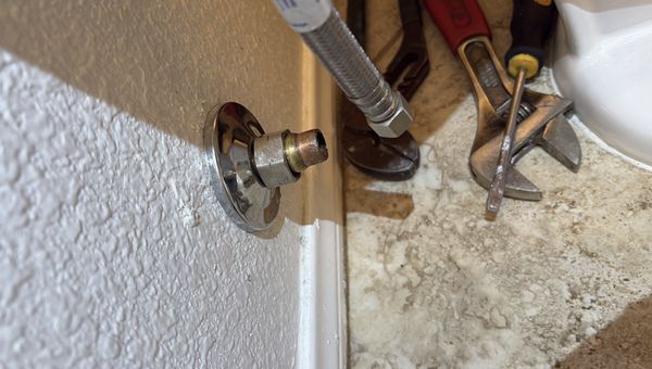 Plumbing valve fix